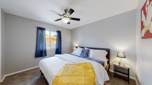 4 bedrooms, iron/ironing board, WiFi, bed sheets