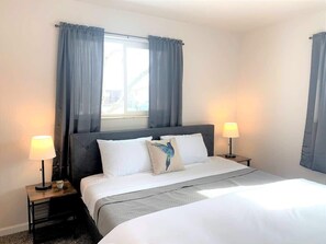 4 bedrooms, iron/ironing board, WiFi, bed sheets