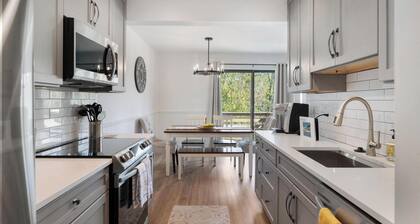 Hideaway Valley #3: 3 BR, 2.5 BA Condominium in Harbor Springs, Sleeps 6