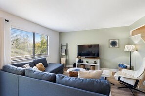 TV - Hideaway Valley #3: 3 BR, 2.5 BA Condominium in Harbor Springs, Sleeps 6 (Harbor Springs)