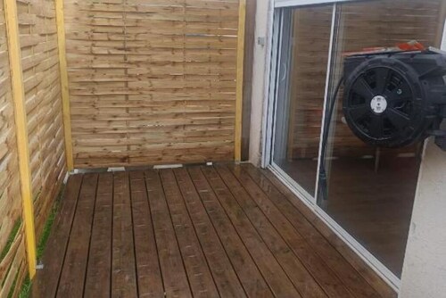 Charmante dépendance meublée avec terrasse à Bordeaux