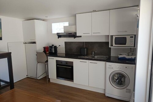 Charmante dépendance meublée avec terrasse à Bordeaux