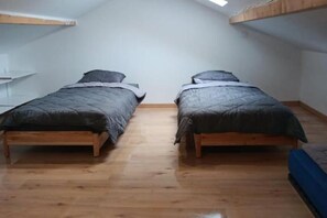 1 bedroom, WiFi, bed sheets