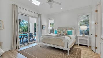 5 quartos, escrivaninha, Wi-Fi, roupa de cama