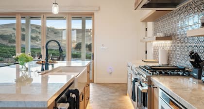 Mission de los Robles - Paso Robles Vineyard Vacation Rental near Wineries