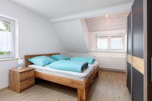 2 bedrooms, WiFi, bed sheets