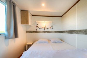 2 bedrooms