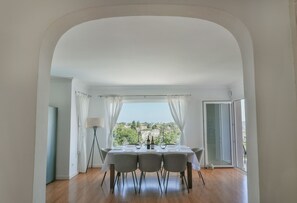 Dining - Villa with panoramic views in great location (Las Lagunas de Mijas)