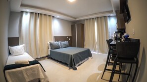 Loft clássico | Cofres nos quartos, Wi-Fi de cortesia