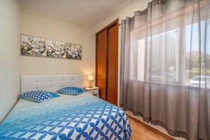 2 bedrooms, WiFi, bed sheets