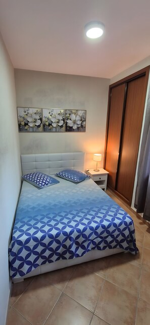2 室のベッドルーム、WiFi、ベッドシーツ