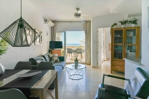 Smart TV, tenis de mesa y libros 