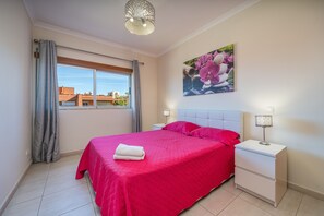 2 bedrooms, WiFi, bed sheets