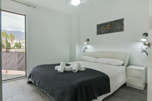 Iron/ironing board, travel cot, free WiFi, bed sheets