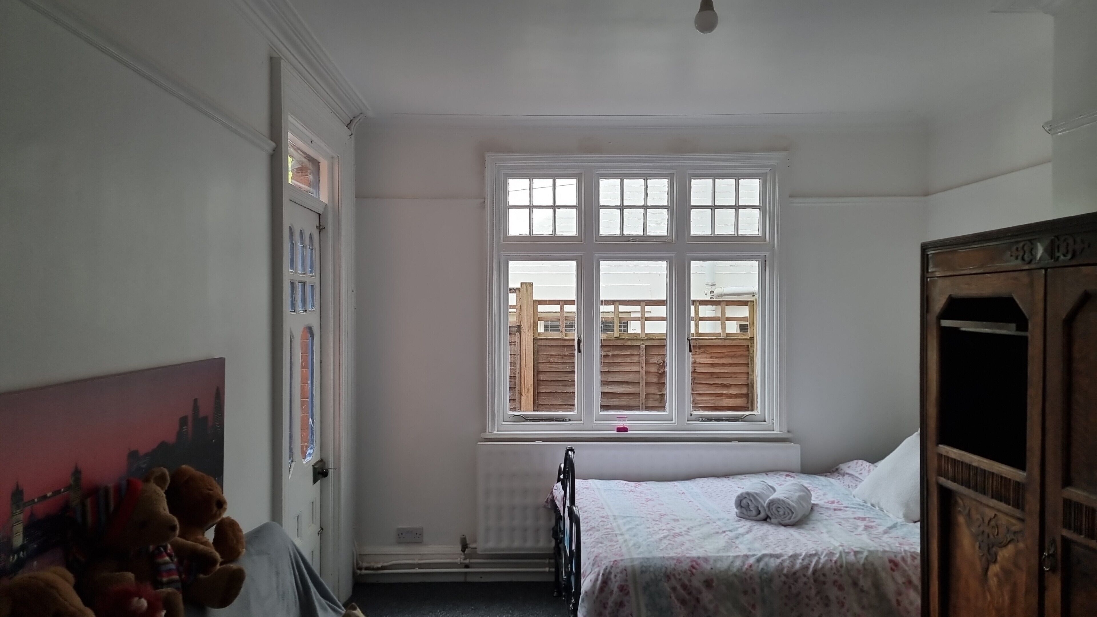 7 chambres, fer et planche à repasser, Wi-Fi, draps fournis