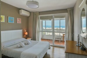 2 bedrooms, desk, iron/ironing board, travel crib