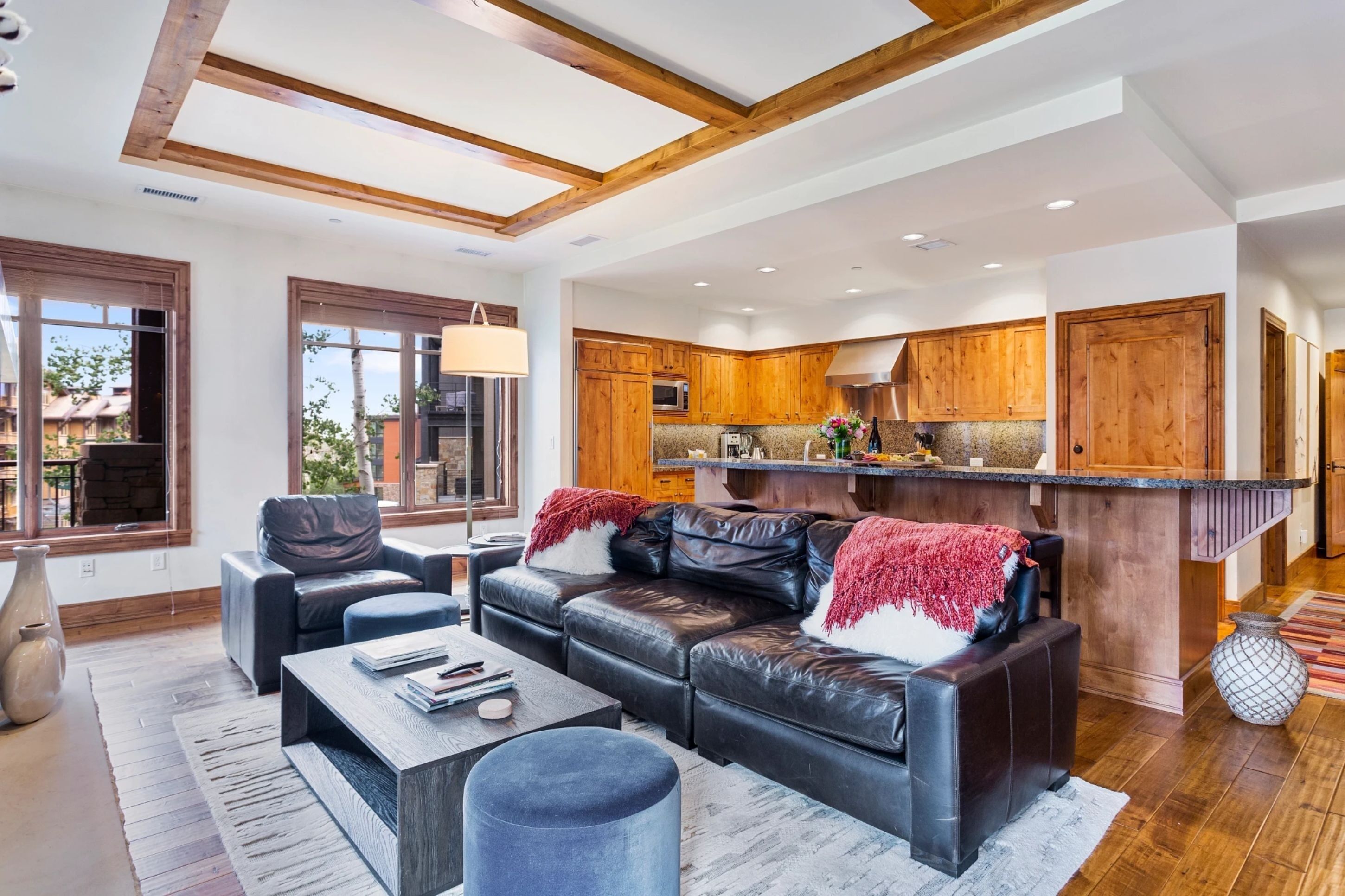 Leilighet, 3 soverom | Oppholdsområde | Smart-TV