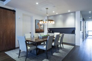 Condo, 3 Bedrooms | Dining