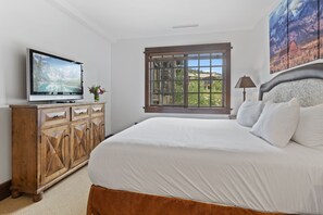 Condo, 2 Bedrooms | 2 bedrooms, iron/ironing board, free WiFi