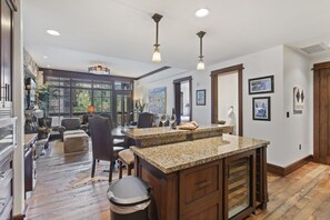 Appart'hôtel, 2 chambres | Intérieur