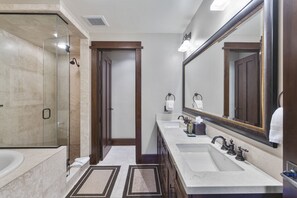 Condo, 3 Bedrooms | Bathroom | Towels, shampoo - Arrowleaf Lodge at Deer Valley Resort - Three Bedroom Residence #315 3 Condo (Park City)