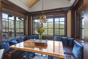 Apartment, 4 Schlafzimmer | Speisen