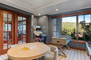 Condo, 4 Bedrooms | Games room