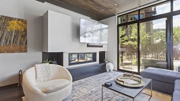 Condo, 2 Bedrooms | Living area | Smart TV, streaming services