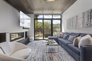 콘도, 침실 2개 | 거실 공간 | 스마트 TV, 스트리밍 서비스