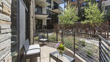 Condo, 2 habitaciones | Terraza o patio