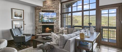 Condo, 2 Bedrooms | Living area