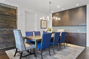 Condo, 3 Bedrooms | Dining