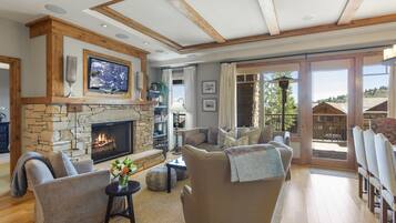 Apartment, 3 Schlafzimmer | Wohnbereich | Smart-TV