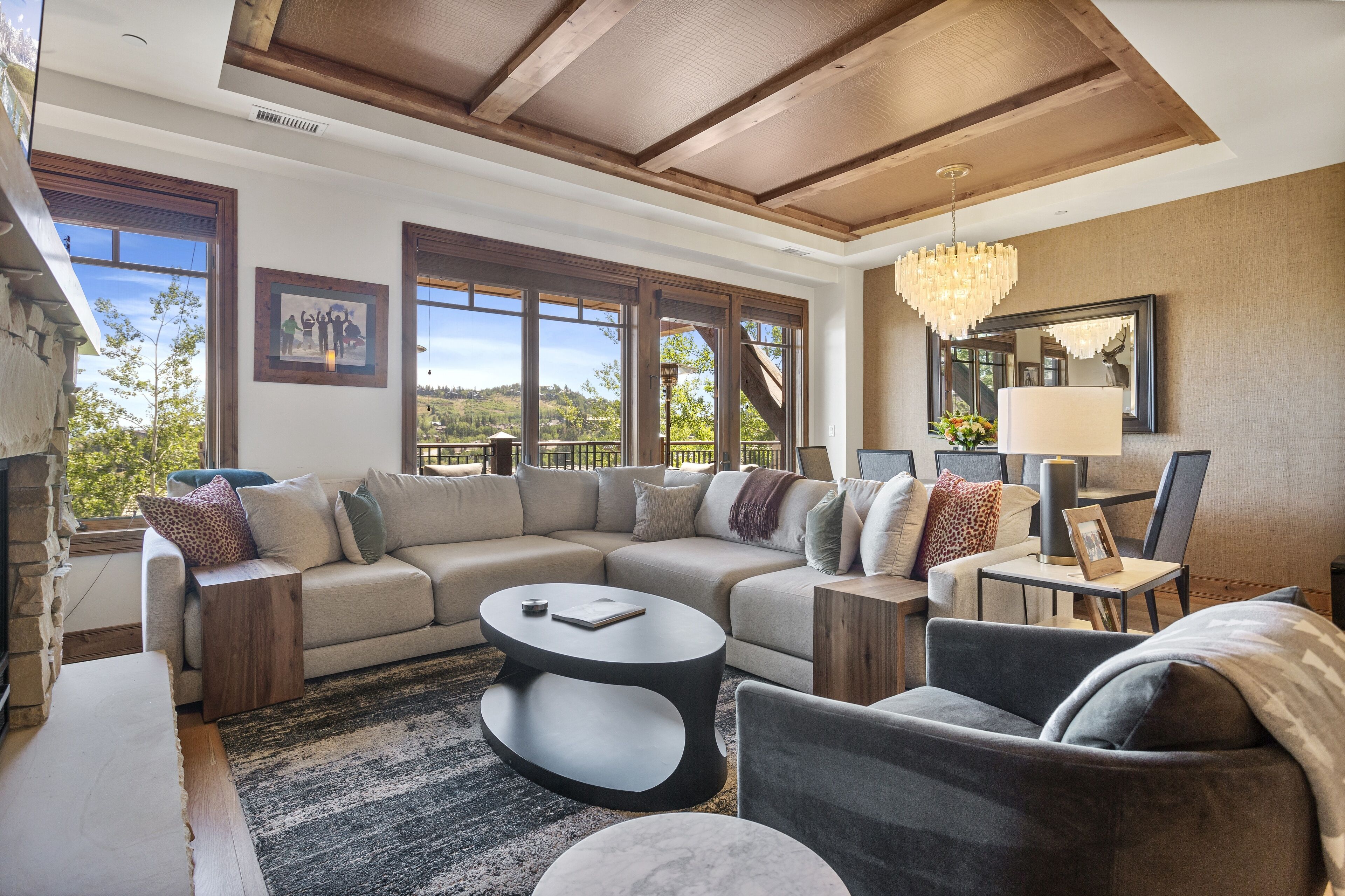 Leilighet, 3 soverom | Oppholdsområde | Smart-TV