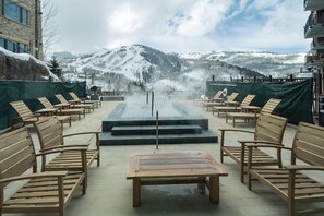 Leilighet, 4 soverom | Basseng