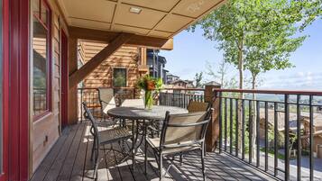 Condo, 2 quartos | Opções para refeição ao ar livre