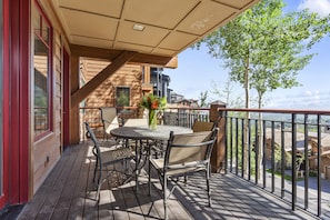Condo, 2 Bedrooms | Outdoor dining