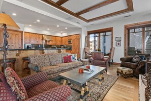 Condo, 3 Bedrooms | Living area | Smart TV