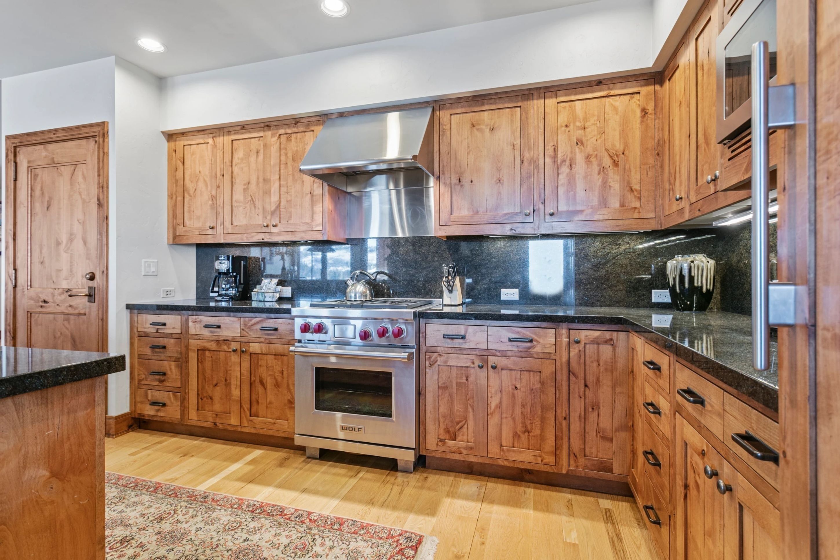 Condo, 3 Bedrooms | Private kitchen | Fridge, oven, coffee/tea maker, toaster