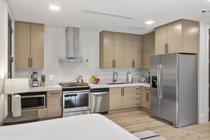 Private kitchen - Empire Residences At Deer Valley Resort - Studio #101 Studio (Park City)