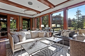 Condo, 3 Bedrooms | Living area