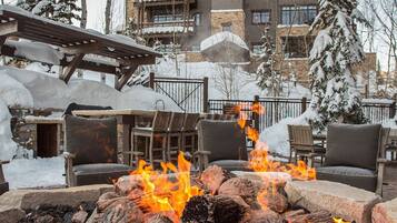 Condo, 3 Bedrooms | Property grounds