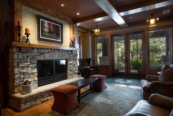 Studio | Interior - Shooting Star Lodge At Deer Valley Resort - Studio #102 Hotel Room (Park City)