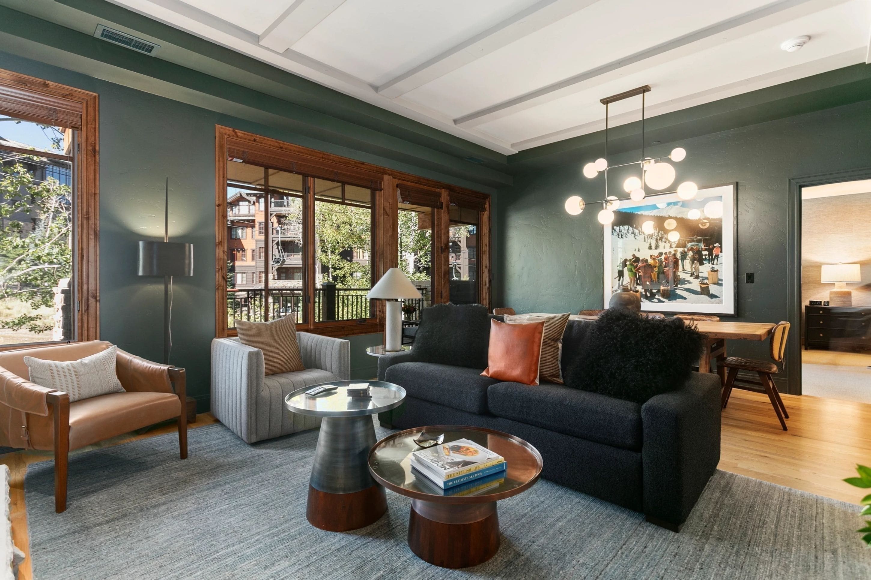 Appart'hôtel, 2 chambres | Coin séjour | TV connectée, services de streaming