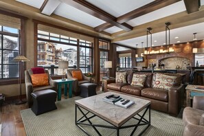 Condo, 3 Bedrooms | Living area | Smart TV, streaming services