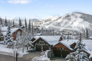 Condo, 2 Bedrooms | Exterior