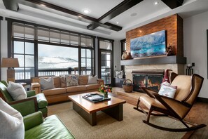 Condo, 2 Bedrooms | Living area | Smart TV, streaming services