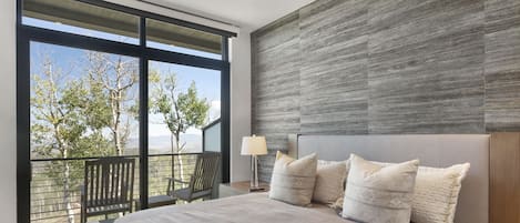 Condo, 3 Bedrooms | 3 bedrooms, iron/ironing board, free WiFi