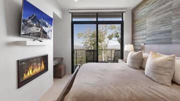 3 bedrooms, iron/ironing board, free WiFi