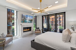 Condo, 3 Bedrooms | 3 bedrooms, iron/ironing board, free WiFi